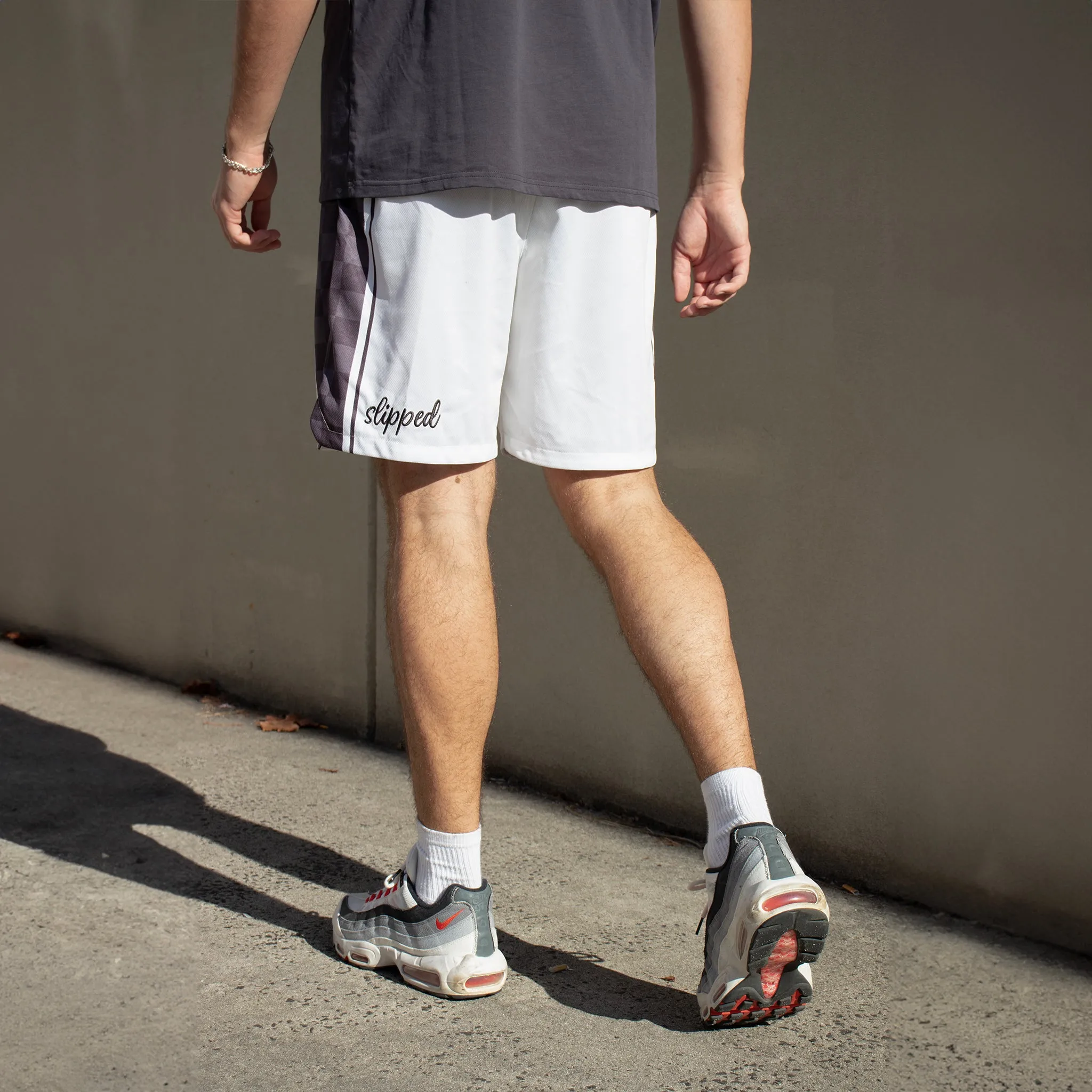 BONE CHECKERS SHORTS