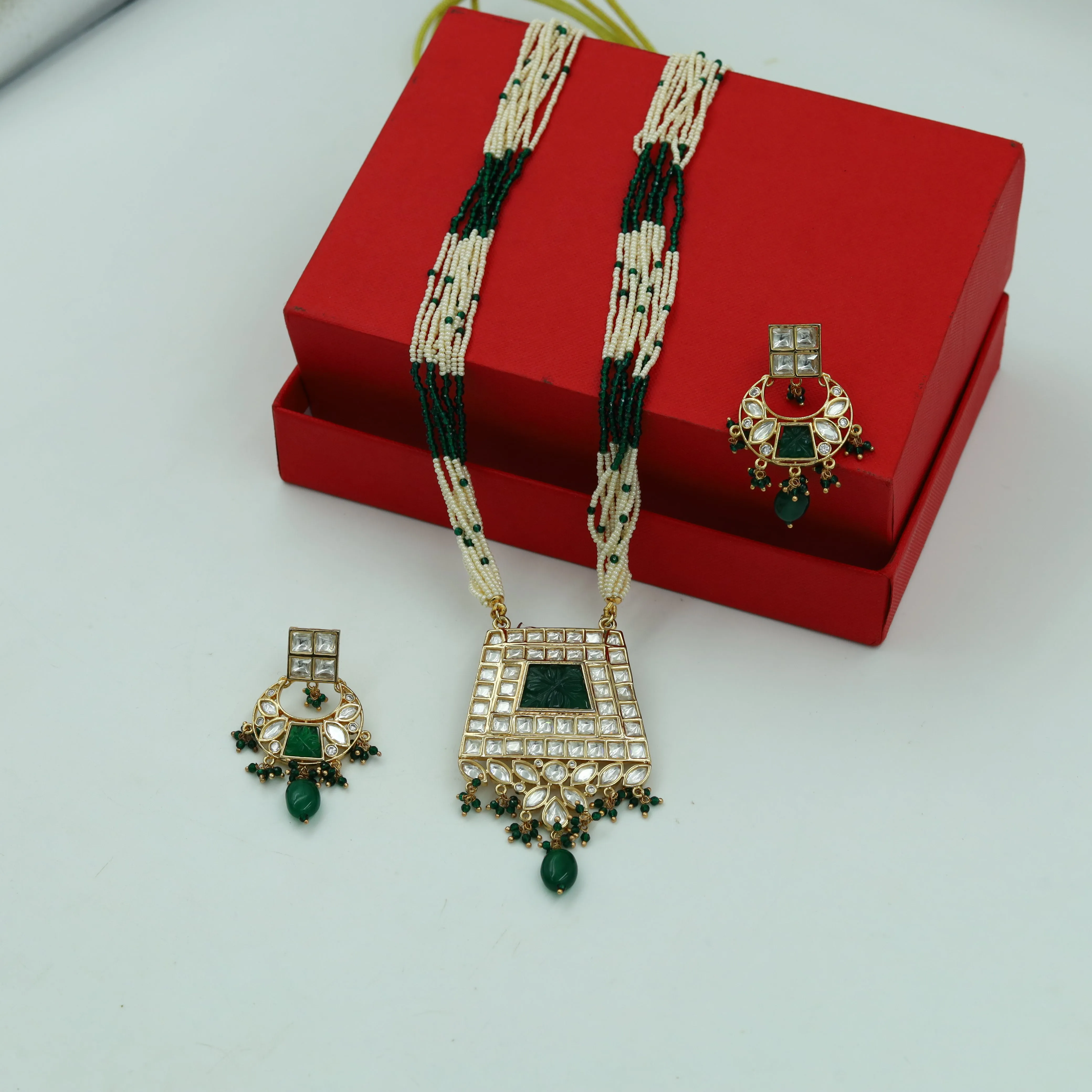 Medium Kundan Pendant Set 6110-4