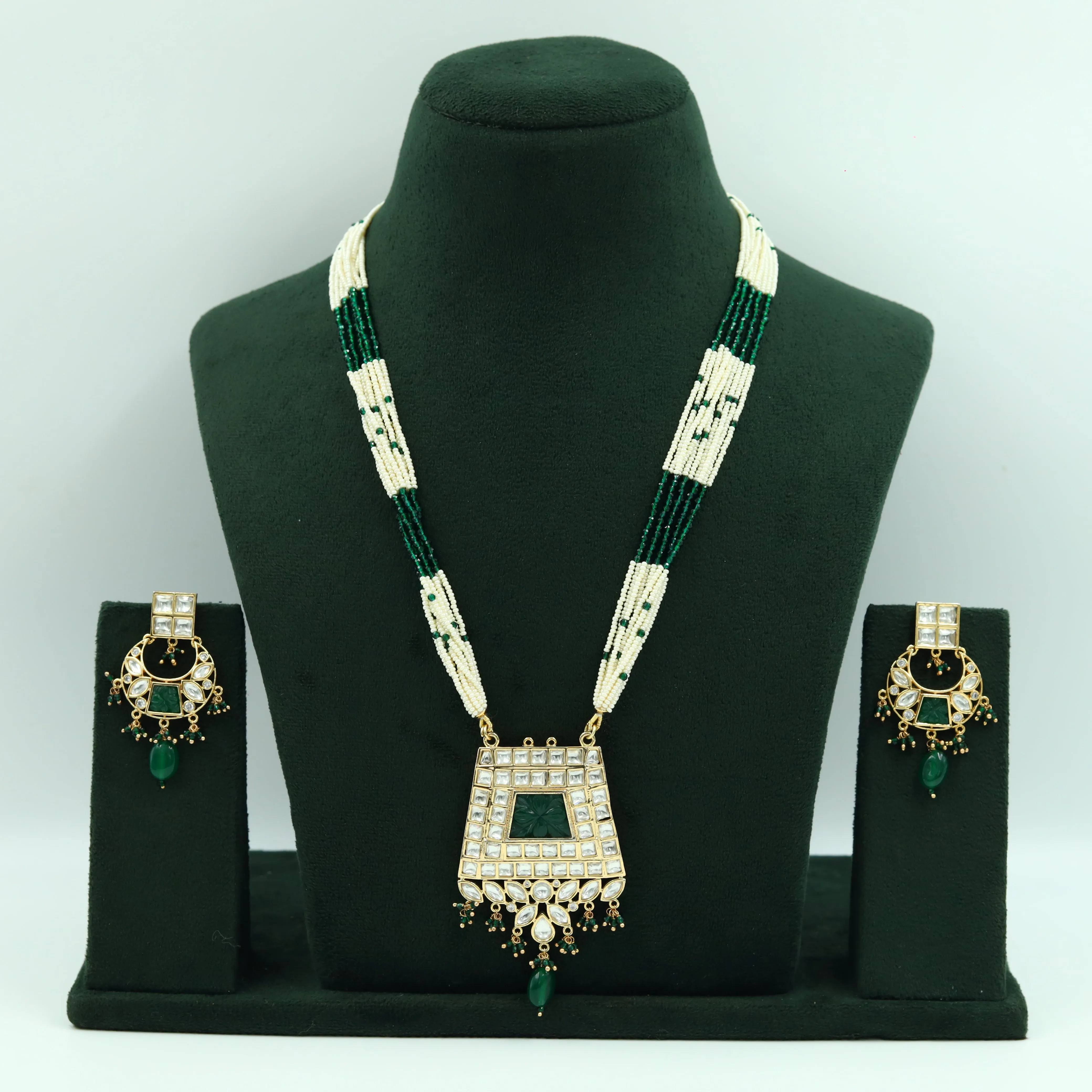 Medium Kundan Pendant Set 6110-4