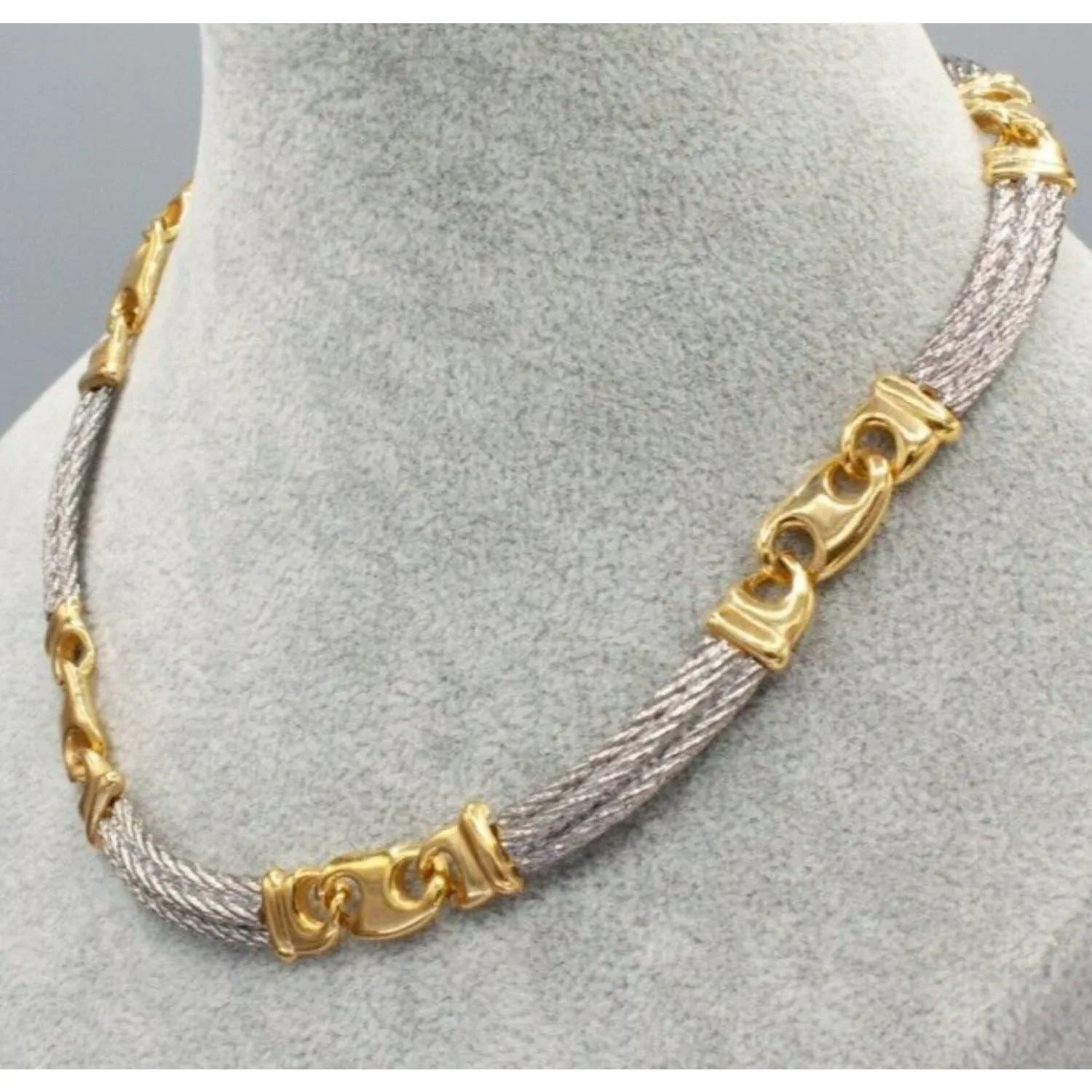 Paolo Gucci, 17" long , two-tone necklace made from interlocking, polished, gold, 'Gucci' mariner and brushed silver rope links